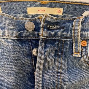 Levi's Wedgie Icon Jean